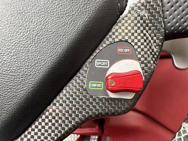 Ferrari California 4.3 V8 HELE 2013 Benzine 17