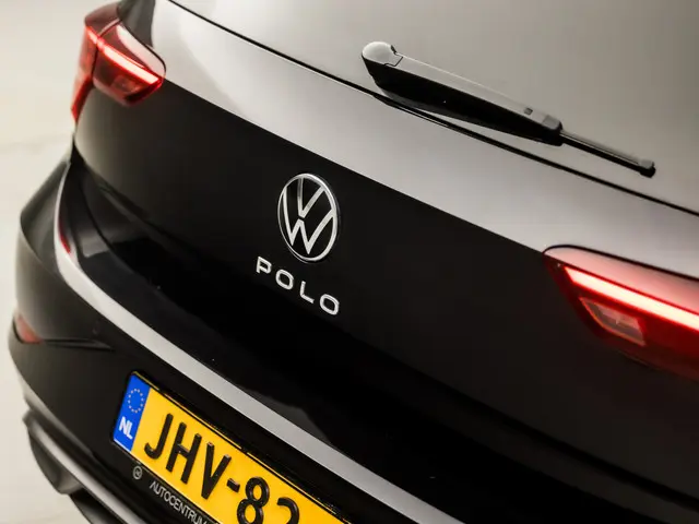 Volkswagen Polo 1.0 TSI Sportline 2023 Benzine 32