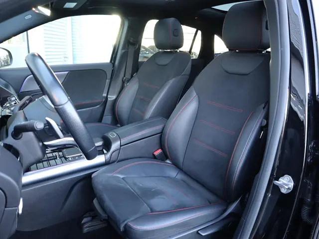 Mercedes-Benz EQA 250 AMG Line 67 kWh 2021 Elektrisch 15