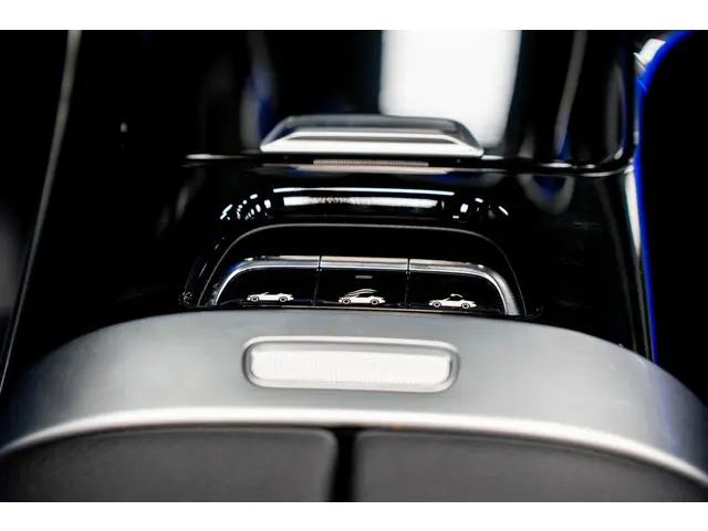 Mercedes-Benz CLE Cabriolet 200 AMG Line 2024 Benzine 36