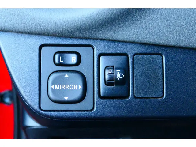 Toyota Yaris 1.5 Hybrid Active 2019 Hybride Benzine 38