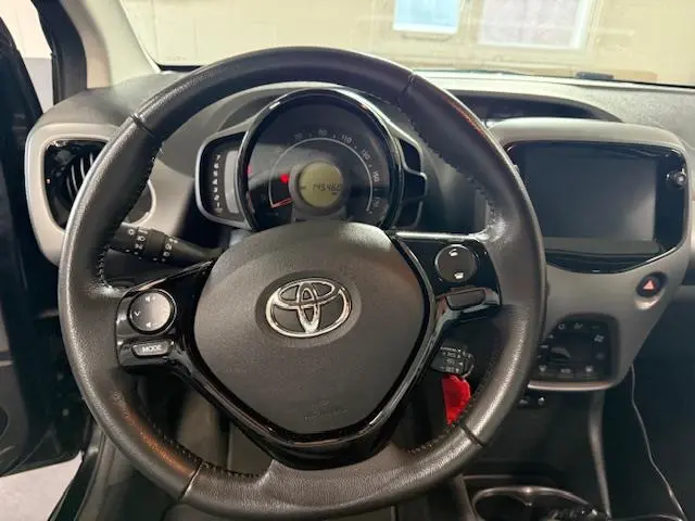 Toyota Aygo 1.0 VVT-i x-joy 2020 Benzine 12