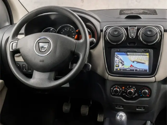 Dacia Lodgy 1.2 TCe Lauréate Sport 2013 Benzine 7