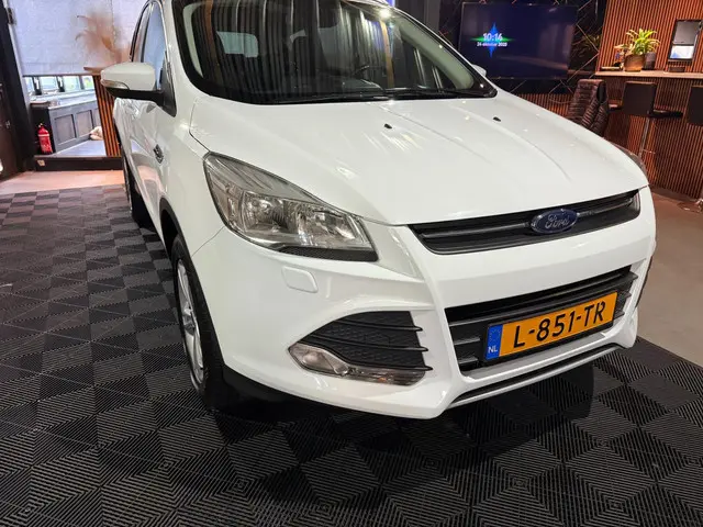 Ford Kuga | 1.5 Titanium | 2016 Benzine 6