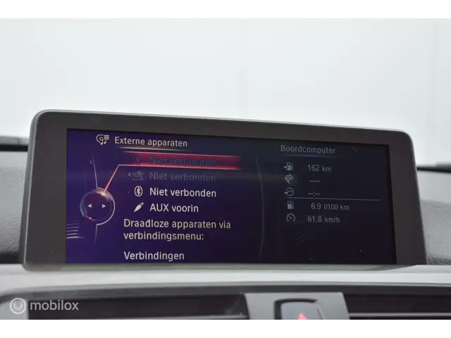 BMW 3 Serie 320i High Executive 2014 Benzine 12