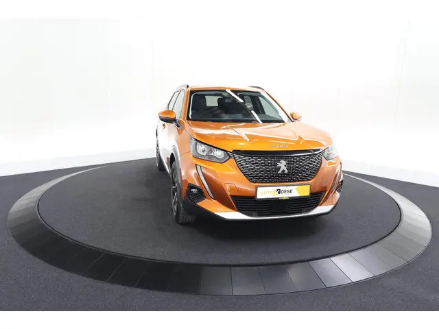 Peugeot 2008 PureTech 130 EAT8 Allure 2021 Benzine 67