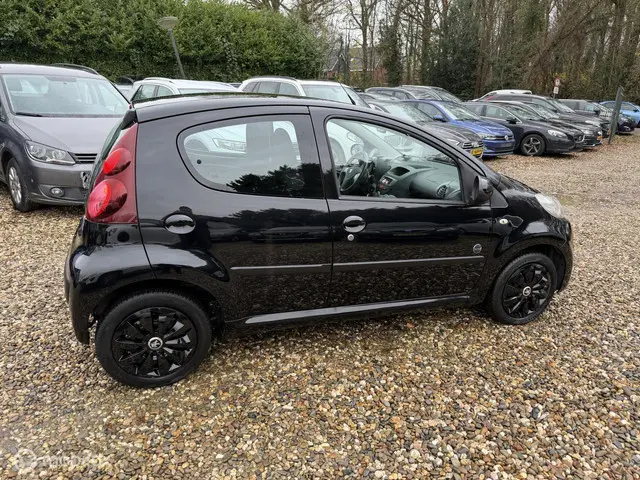 Peugeot 107 1.0 Envy,Airco,5drs,Led,1e eigenaar 2013 Benzine 9