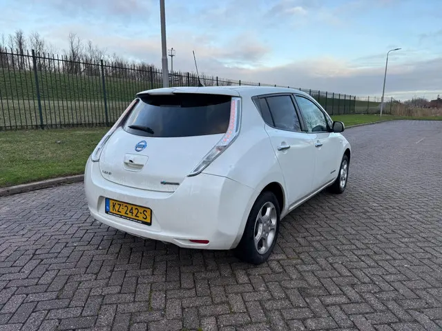 Nissan Leaf Acenta 30 kWh 2016 Elektrisch 3