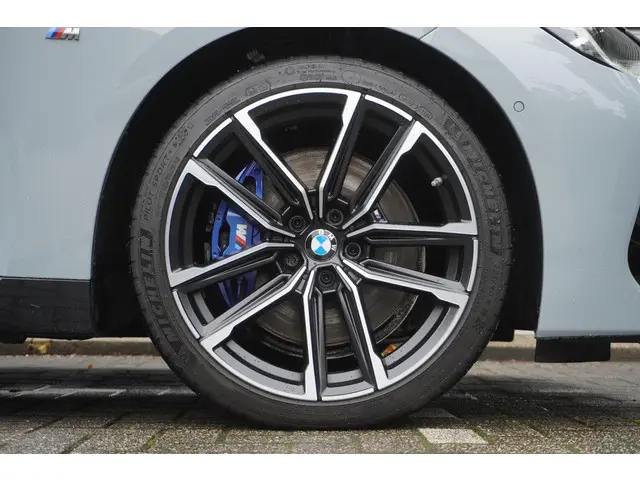 BMW 2 Serie Coupé M240i xDrive 2022 Benzine 6