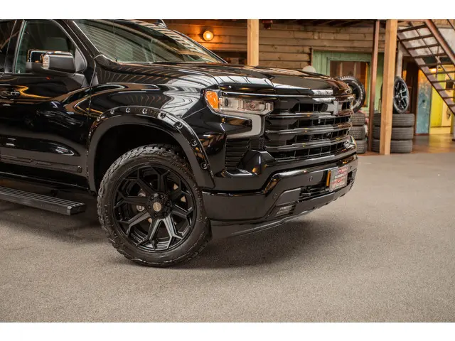 Chevrolet Silverado High Country 6.2 V8 2024 LPG/Gas 8