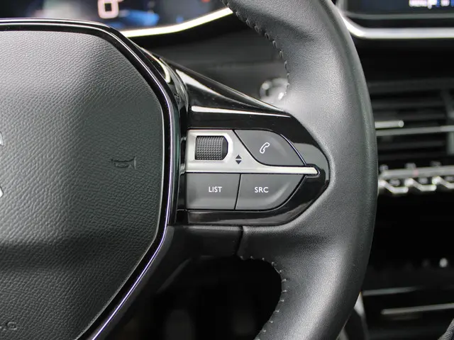 Peugeot 208 1.2 PureTech Allure 2020 Benzine 20