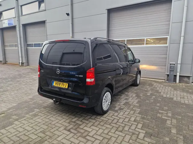 Mercedes-Benz Vito 2