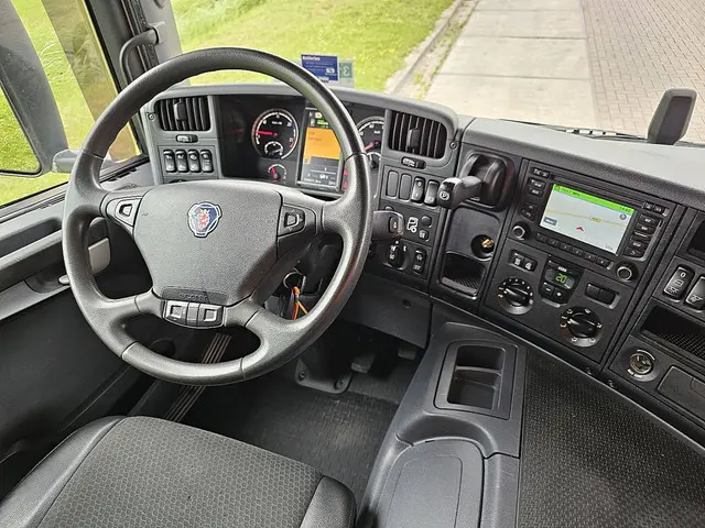 Scania P P320 2018 Diesel 8