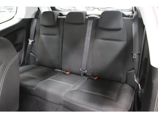 Peugeot 208 1.2 PureTech Active 2017 Benzine 6