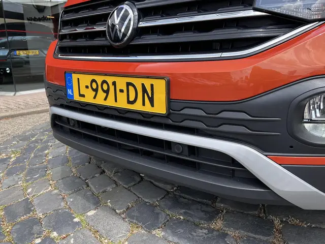 Volkswagen T-Cross 1.0 TSI Life 2021 Benzine 35