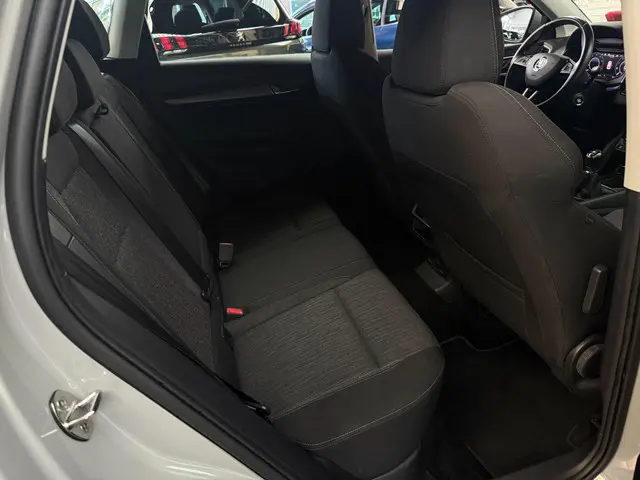 Škoda Karoq 1.5 TSI ACT Business Edition 2020 Benzine 28