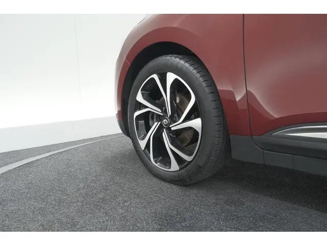 Renault Scénic TCe 140 EDC Limited 2019 Benzine 17