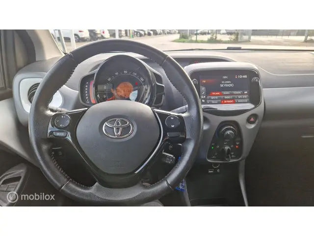 Toyota Aygo 1.0 VVT-i x-joy 2021 Benzine 8