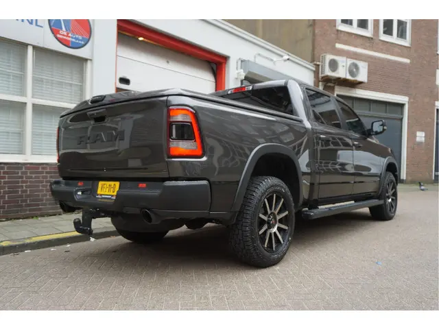 Dodge Ram 1500 5.7 V8 4x4 Rebel Sport 2020 LPG/Gas 6