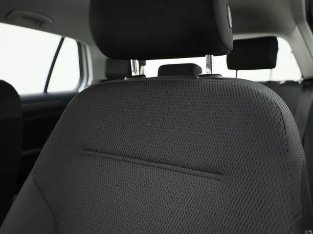 Volkswagen e-Golf E-DITION 100kW/136PK 2020 Elektrisch 31