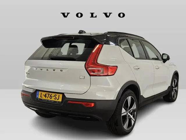 Volvo XC40 3