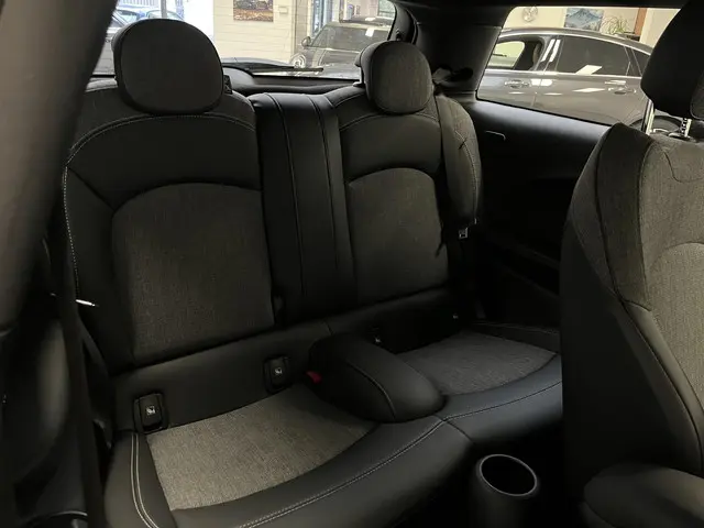 MINI Cooper 1.5 Business Edition 2021 Benzine 20