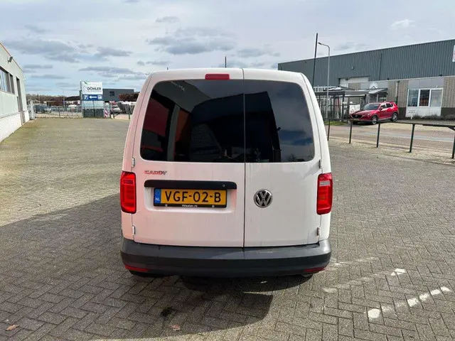 Volkswagen Caddy 2.0 TDI L1H1 BMT Trendline 2020 Diesel 4