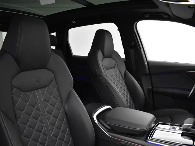Audi Q7 Pro Line S 55 TFSI e 394 PK 2025 Hybride Benzine 9