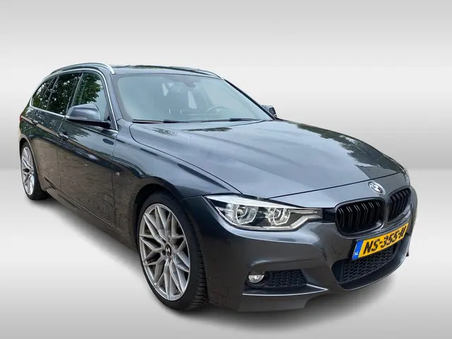 BMW 3 Serie Touring 320i M-Sport 184pk 2017 Benzine 5