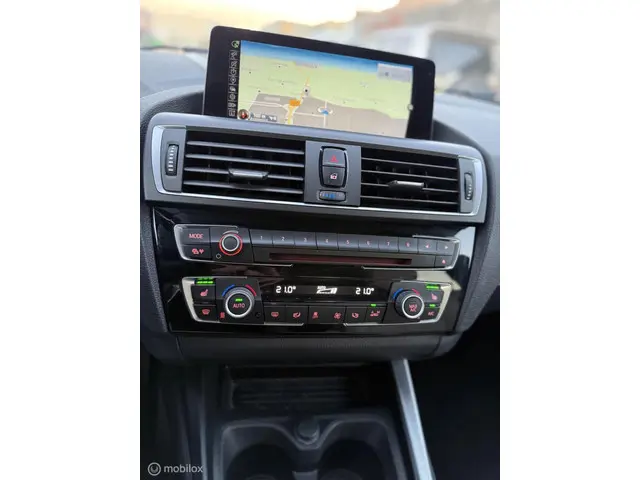 BMW 1 Serie 116i High Executive 2016 Benzine 11