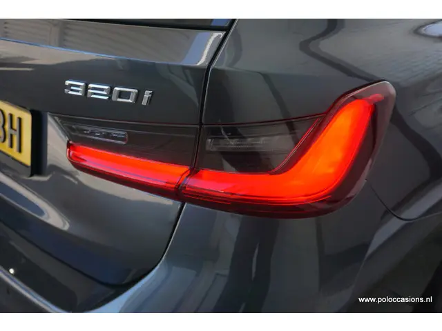 BMW 3 Serie Touring 320i High Exec 2020 Benzine 13