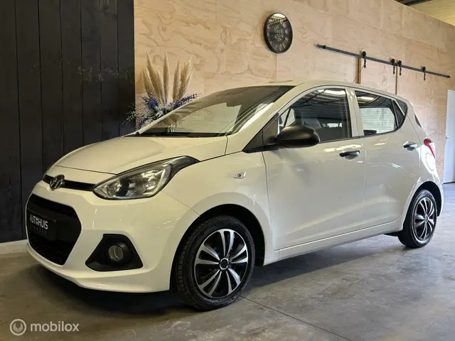 Hyundai i10 1.0i i-Drive 2015 Benzine 13