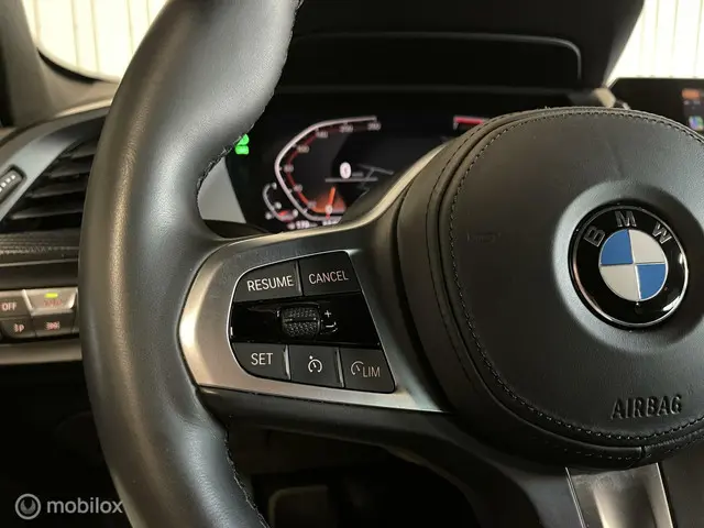 BMW 1 Serie 118i Essential Executive 2021 Benzine 15