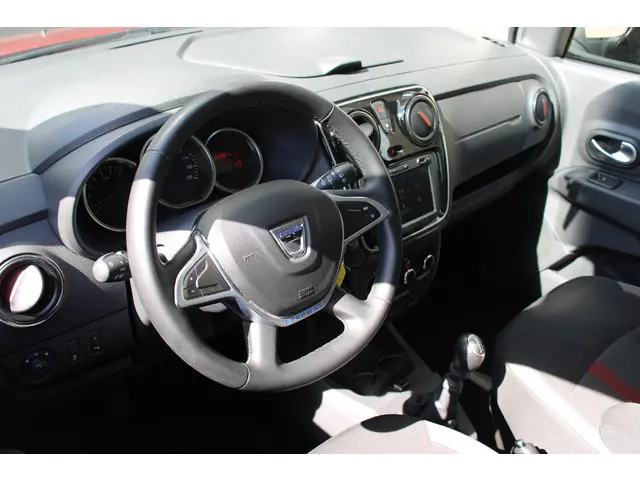 Dacia Lodgy 1.3 TCe Tech Road 7p. 2019 Benzine 17