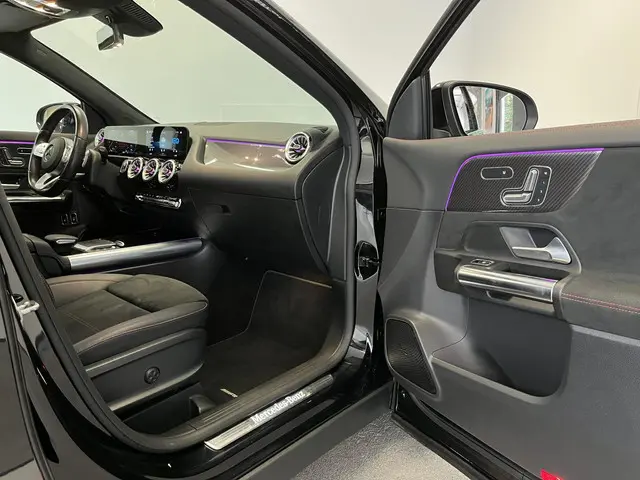 Mercedes-Benz GLA 250 e AMG Line 2020 Hybride Benzine 15
