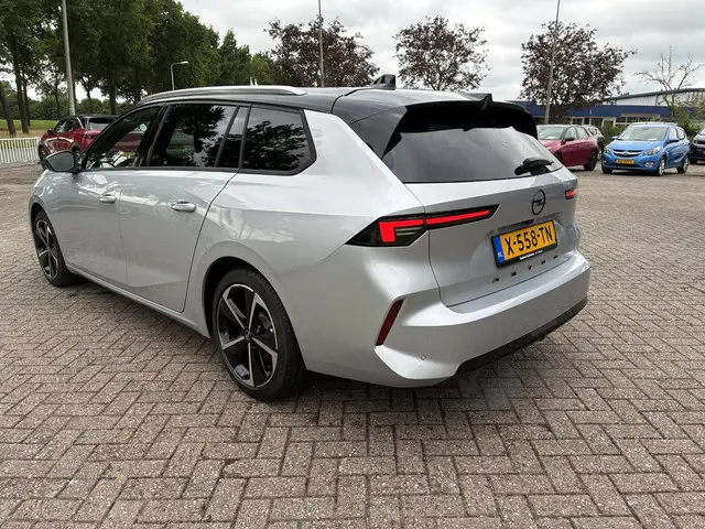 Opel Astra Sports Tourer Turbo 130pk GS 2024 Benzine 32