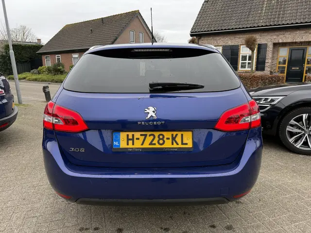 Peugeot 308 SW 1.5 BLUE LEASE PREMIUM 2020 Diesel 4