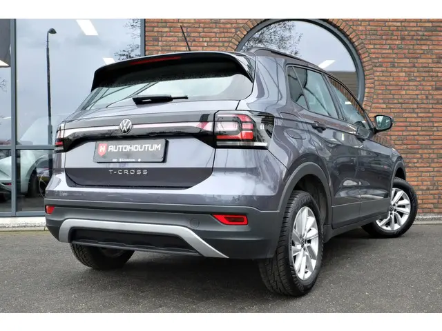 Volkswagen T-Cross 2