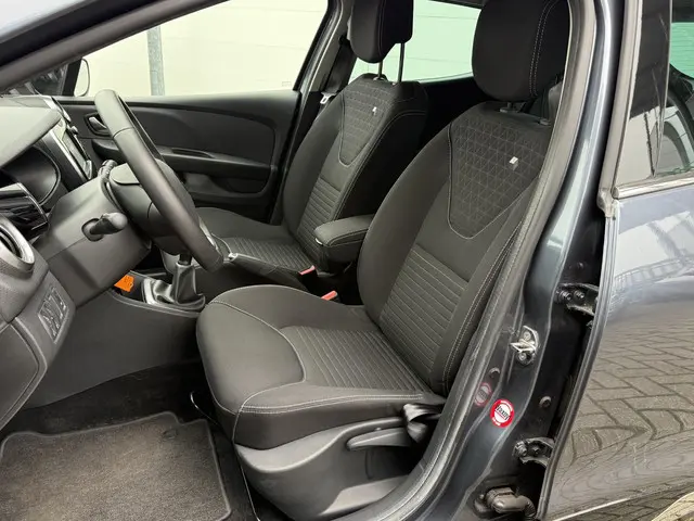 Renault Clio 0.9 TCe Limited 2017 Benzine 7