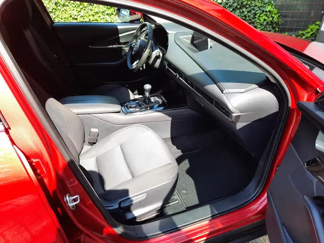 Mazda CX-30 2.0 e-SkyActiv M Hybrid 2021 Benzine 17