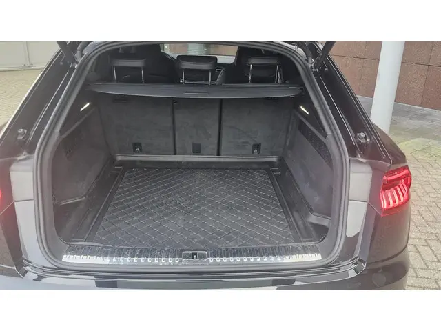 Audi SQ8 4.0 TFSI SQ8 quattro 2022 Benzine 30
