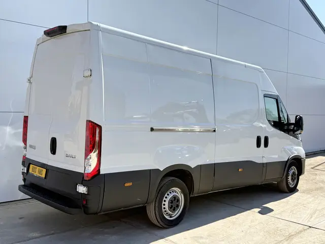Iveco Daily 35S14 2022 Diesel 3