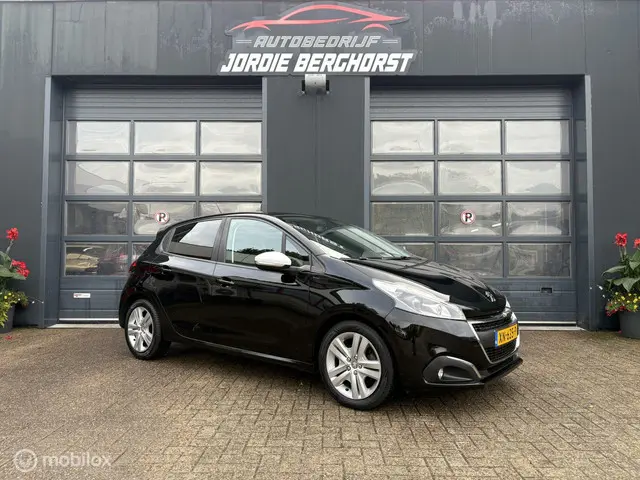 Peugeot 208 1.2 PureTech Signature 2019 Benzine 3