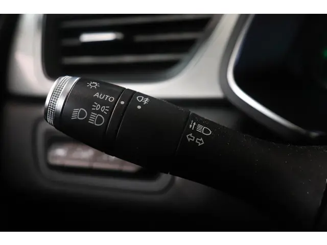 Renault Captur 1.3 TCe 130 Intens 2020 Benzine 27