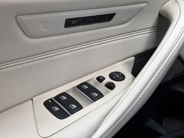 BMW 5 Serie 530i High Executive 2017 Benzine 25