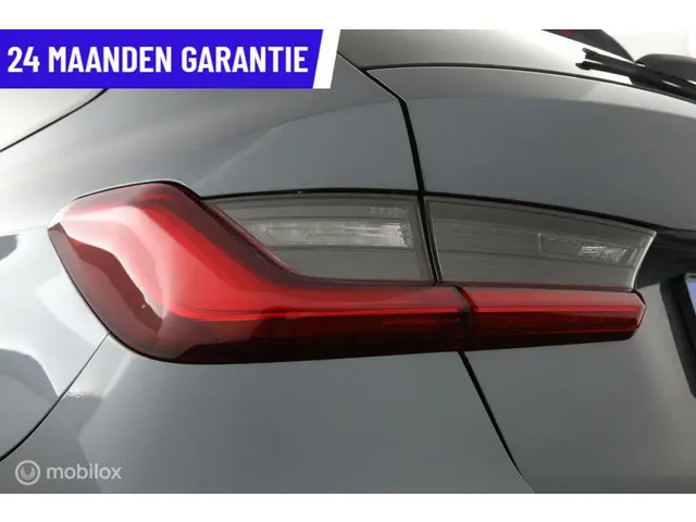 BMW 3 Serie Touring 320i High Executive 2020 Benzine 12
