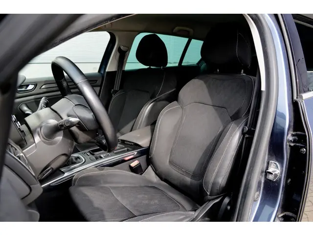 Renault Mégane Estate 1.3 TCe Limited 2018 Benzine 9