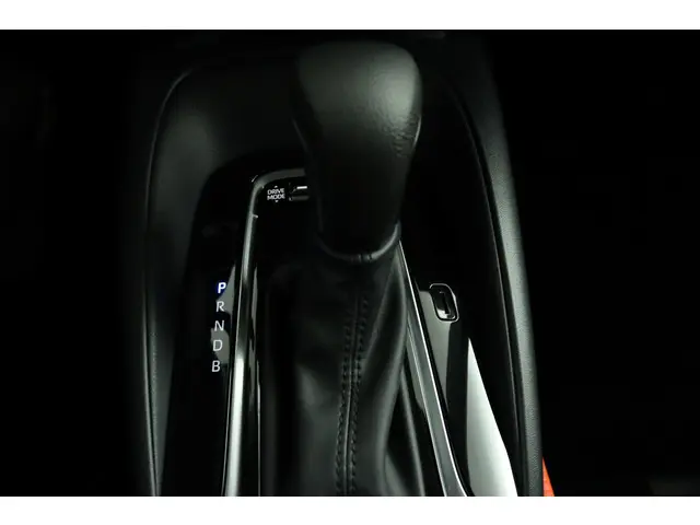 Suzuki Swace 1.8 Hybrid Select 2025 Hybride Benzine 28