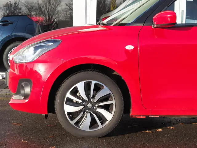 Suzuki Swift 1.2 Style Smart Hybrid 2025 Benzine 5