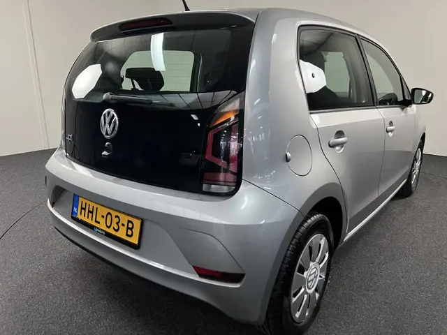 Volkswagen up! 1.0 BMT move up! 2019 Benzine 7